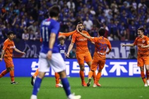  亚特兰大定位球战术发威，高空轰炸击溃对手防线