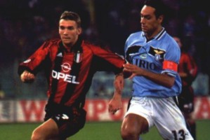  AC米兰绝杀拉齐奥稳居前三  