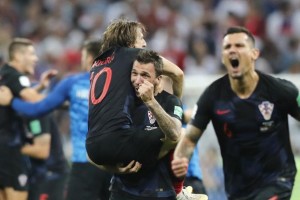  弗赖堡主帅创造队史最佳开局  