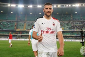  国际米兰门将低级失误导致欧联资格生变  