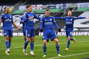  孙兴慜造乌龙+点射热刺主场险胜水晶宫保前四